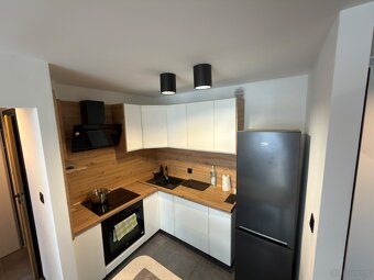 Mieszkanie o powierzchni 35m2, balkon, II p.,ul.Nowy Świat - 2