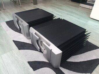 Pass Labs XA100.5 Monos ( Price: 3500 EUR ) - 2