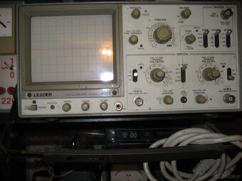 oscyloskop analogowy  LEADER 1041 - 2
