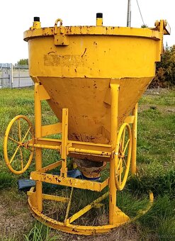 Pojemnik, zbiornik, kubeł do betonu 750 L - 2