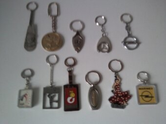 Breloki do kluczy Nissan,Alfa Romeo,Renault ,Ferrari .inne k - 2