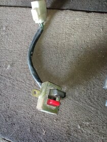 Przełącznik świateł awaryjnych Nissan Sunny hachback - 2