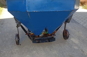 Rozsiewacz nawozów Amazone 1000L - 2