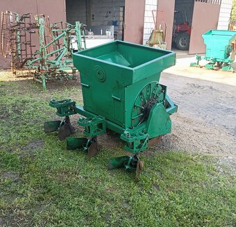 Sadzarka do ziemniaków dwurzędowa czeska Agrozet - 2