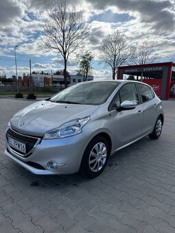Peugeot 208 - 2
