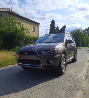 Mitsubishi Outlander z 2011r- 2.0 benzyna- PDC, Nawigacja - 2