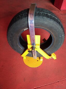 BLOKADA NA KOŁO SAMOCHODU ANTYKRADZIEŻOWA UNIWERSALNA ZABEZP - 2