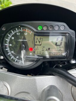 Suzuki GSR 750 - 2