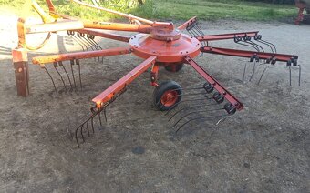 Zgrabiarka karuzelowa Deutz-Fahr KS 80D o szerokości robocze - 2
