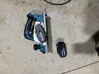 Akumulatorowy strug do drewna Makita DKP180Z - 2