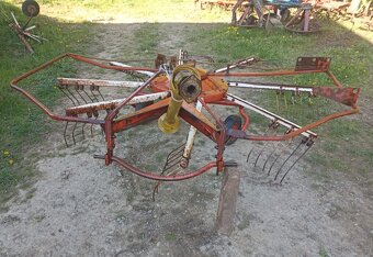 Zgrabiarka karuzelowa Deutz-Fahr - 2