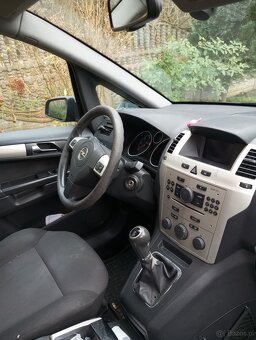 Opel Zafira B - 2