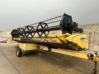 Kombajn zbozowy New Holland CR 9080 heder 7,30Vario rok PR - 2