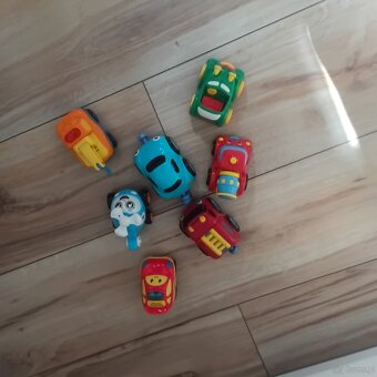 Zestaw śmiesznych, kolorowych  zabawek dla 2-4lat - 2