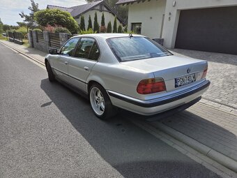 Bmw 7 piekny klasyk - 2