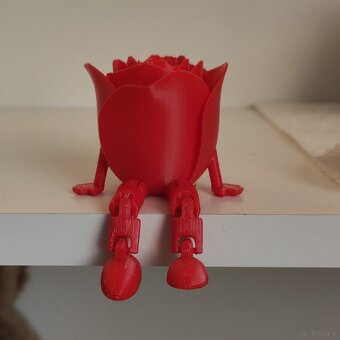 Siedząca różyczka z druku 3D – oryginalna dekoracja - 2