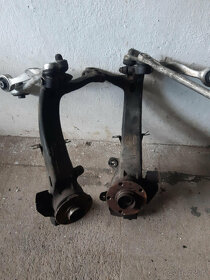 AUDI A8, S8 D2 - zwrotnica - 2