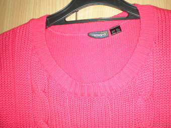 Sprzedam używany sweter damski w kolorze czerwonym, rozmiar - 2