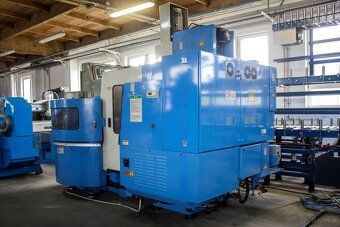 Pionowe centrum obróbcze automat frezarka CNC - 2