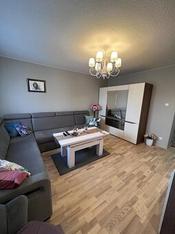 Piętrowy dom 160 m² na dużej działce – Skalmierzyce - 2