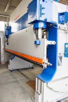 Prasa krawędziowa krawędziarka 200 T - 2