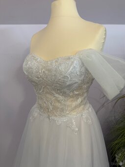 Sprzedam suknię ślubną rozmiar 42 - 2