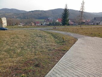 Działka budowlana w pełni uzbrojona - 2