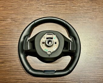 Sprzedam oryginalną kierownicę BMW z modelu BMW 750e (G70) - 2