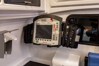 Defibrylator Corpuls 3 Slim - 2