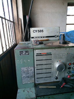 tokarka kłowa BG typ CY 585 - 2