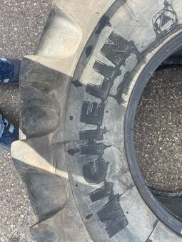 Opony MICHELIN 425/75/20 r xm 47 bieżnik ok 1 cm nie naprawi - 2