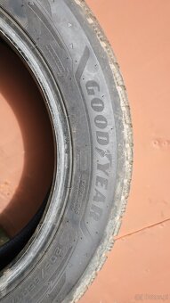 Opony zimowe Goodyear UltraGrip - 2