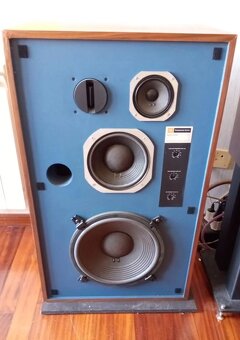 JBL 4315b ( Price : 2000 EUR ) - 2