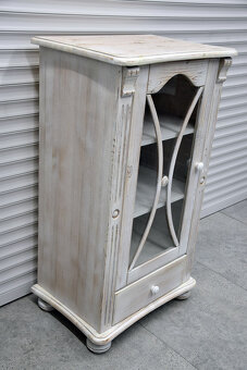 witryna z drewna sosnowego - jak nowa - 2