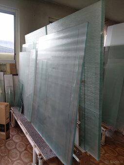 ponukam na predaj zostatok skla a zrkadiel a naradia - 2