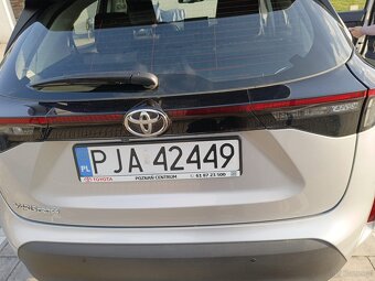 Sprzedam samochód toyotę Jaris cros - 2