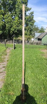 Śłupek L na płot - 2