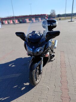 Yamaha FJR1300 - 2