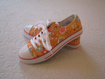 Tenisówki, półtrampki trampki z motywem kwiatowym Viva r. 40 - 2