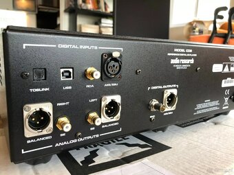 Audio Research Reference CD9 CD player ( Price : 3500 EUR ) - 2