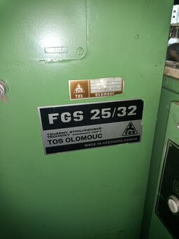 Frezarka konsolowa TOS, typ FGS 25-32 - 2