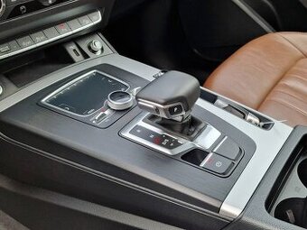 Audi q5 quattro premium plus - 2