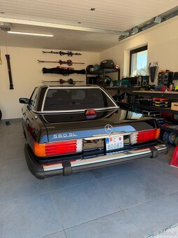 MARCEDES SL560 R107 - 2