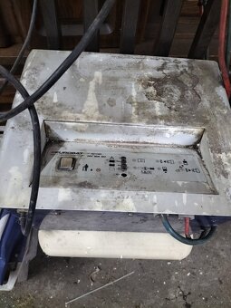 Prostownik Ładowarka 24V 90A. - 2