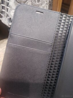 Etui/portfel marki Caseology dla iPhone'a 6,7" 2020r. - 2