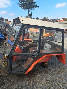 Kabina zetor 5211-7745.  Typ  BK 6011. - 2