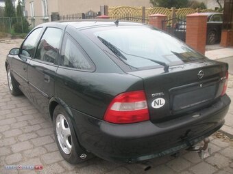 Opel Vectra B 1.6 16V 100KM 1998 rok - 2