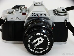 Aparat analogowy CANON AV-1 + CANON FD 50mm 1:1.8 - 2