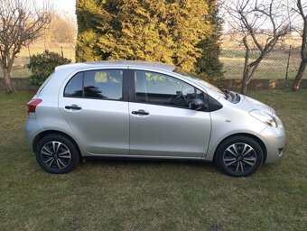 Toyota Yaris, Polski Salon, Stan Bardzo Dobry, Klimatyzacja - 2