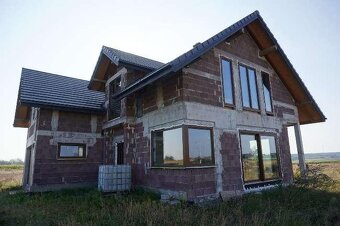 Nieruchomość gruntowa z domem w trakcie realizacji - 2